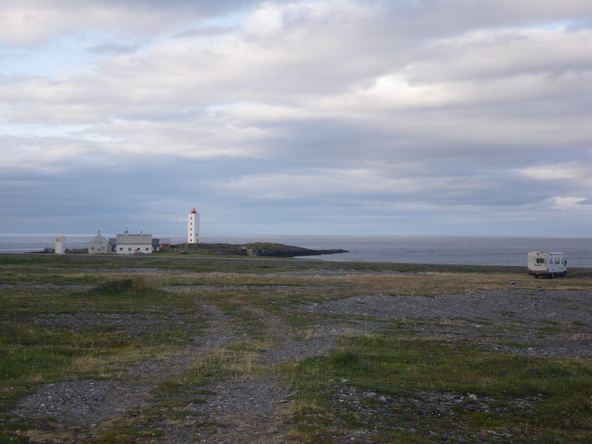 Phare de Kjolnes - Balades, bivouac et soleil de minuit - 01