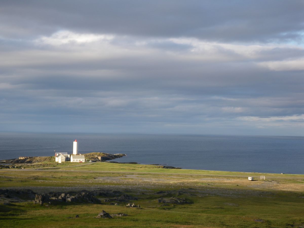 Phare de Kjolnes - Balades, bivouac et soleil de minuit - 02