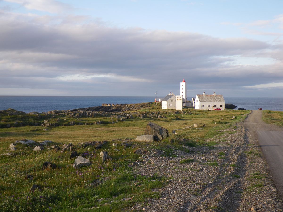 Phare de Kjolnes - Balades, bivouac et soleil de minuit - 07