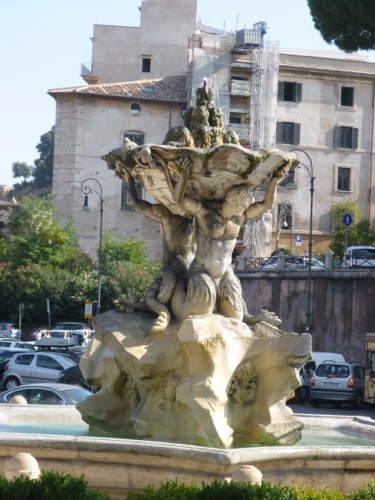 Place de l'église Sainte-Marie de Cosmedin